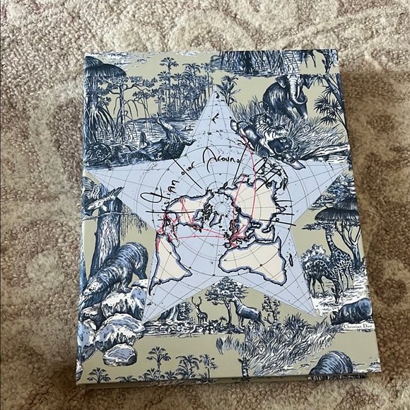 Dior Safari-Themed Blue and Cream Stationery Set - Picture 6 of 6